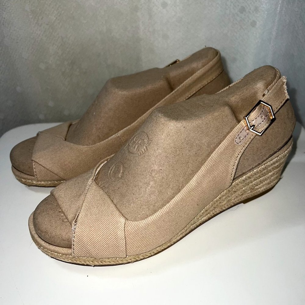 Life Stride Socialite Taupe Canvas Wedge Sandal 8M